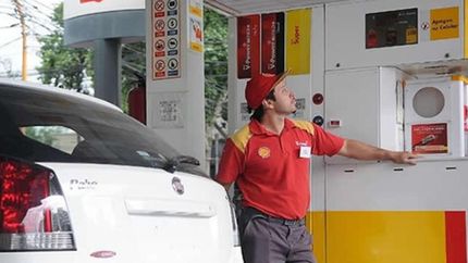 alertan por una fuerte caida del consumo de combustible