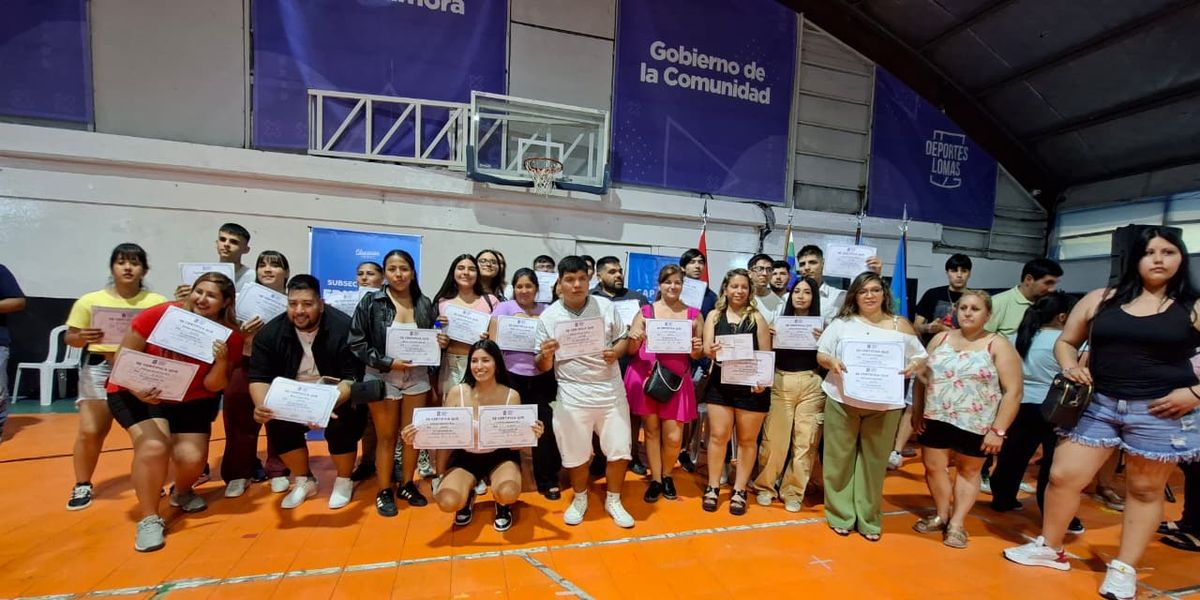 Un total de 1.000 estudiantes participaron de los cursos en Lomas.