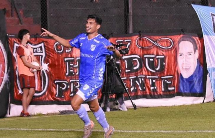 Ante Defensores, Chávez marcó el primero de sus goles en el Gasolero.