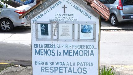 El monumento recuerda a todos los caídos y veteranos.