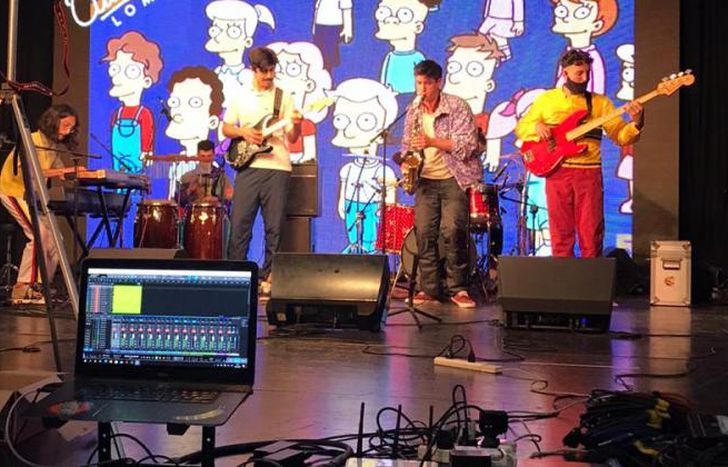 Las bandas, grabando en el Teatro.