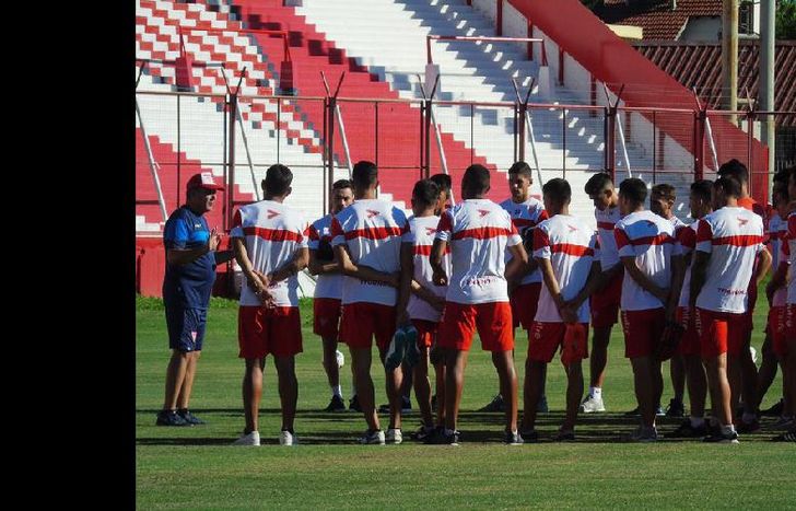 En Balcarce, Biggeri trabajará con 28 futbolistas.