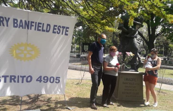 Junto al Monumento a la Madre, un homenaje a las mujeres.