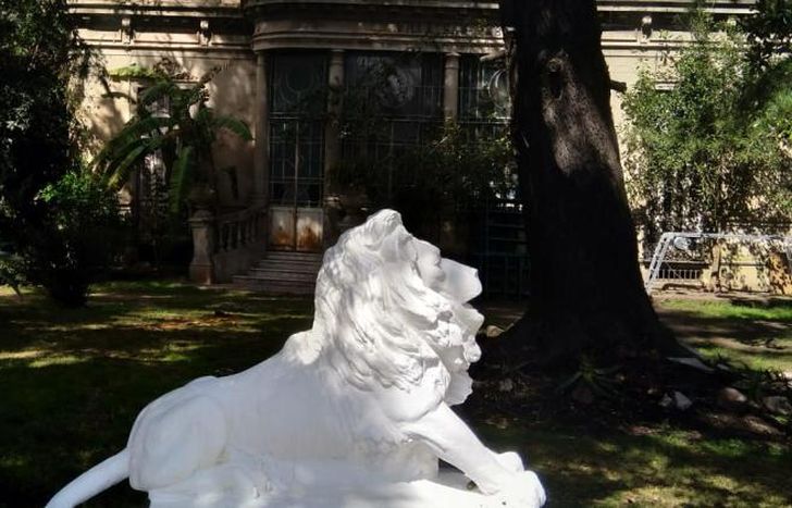 En uno de los lugares centenarios de Lomas.