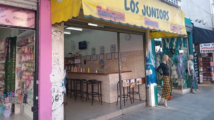 El comercio está ubicado en pleno centro de Lomas de Zamora.