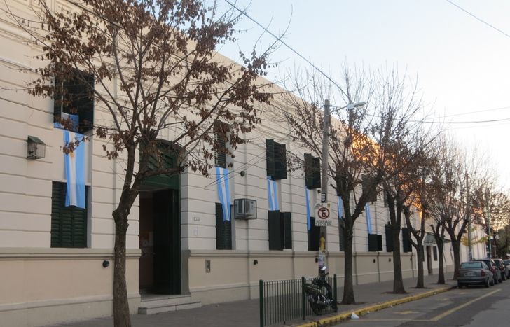 Colegio Nuestra Señora de Lourdes, en Banfield.