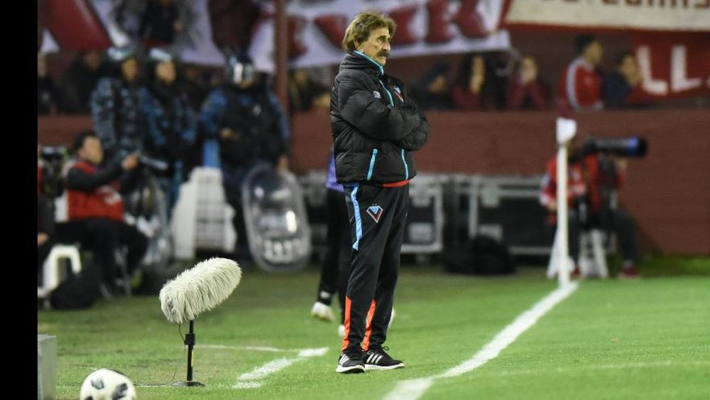 Pablo Vico mantiene algunas dudas para confirmar el equipo que visitará a Atlético de Rafaela.