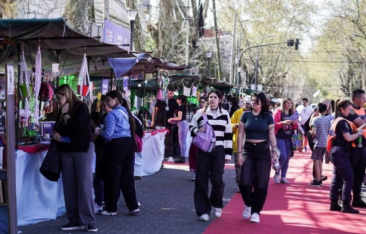 Miles de vecinos disfrutan de la muestra más importante de la ciudad.