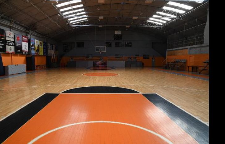 El básquet en las ramas masculina y femenina es el principal deporte del club.