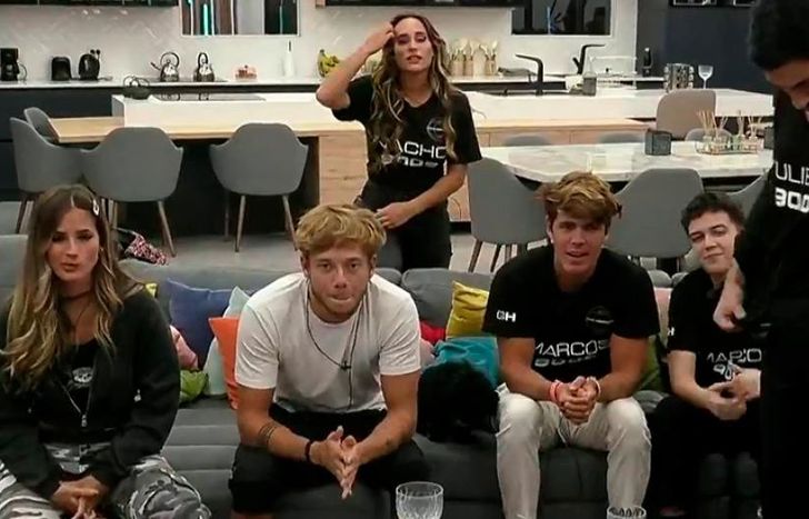 Regresaron tres ex participantes.