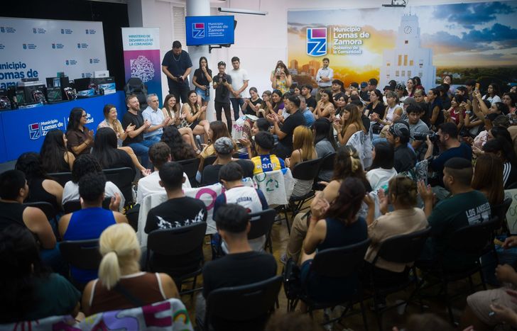 Un encuentro con jóvenes de las 15 sedes del Programa Envión en Lomas.