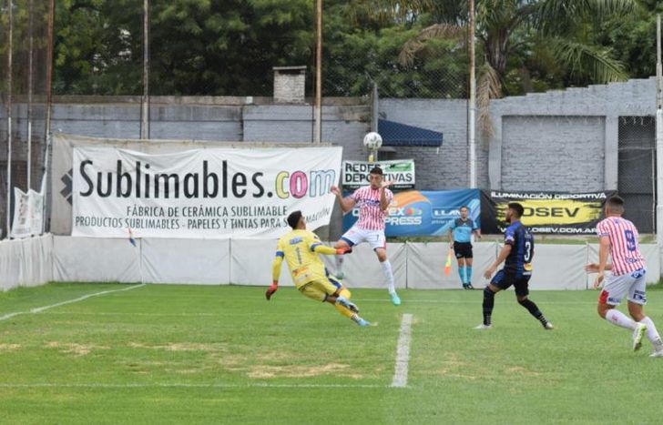 El Milrayitas sonrió ante El Funebrero.