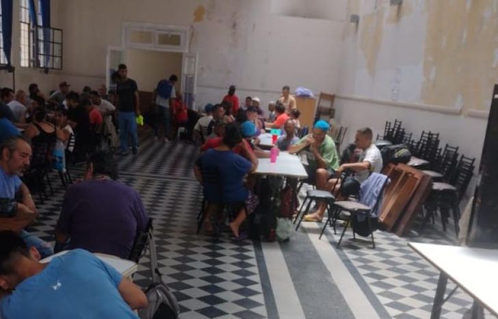 Lo recaudado será para arreglar el salón donde brindan el desayuno y el almuerzo a las personas que viven en la calle.