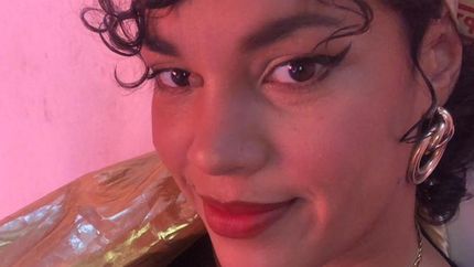 donde seguira cantando la joven artista dina indarte
