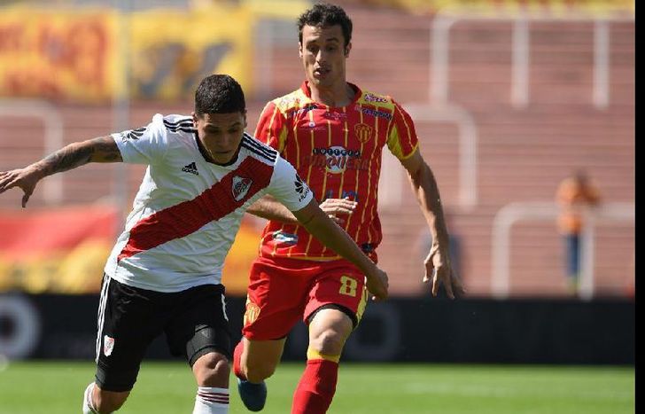 El colombiano Quintero fue la figura del partido y autor de dos goles en Mendoza.