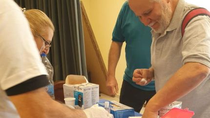 Los vecinos pudieron medirse la glucemia.
