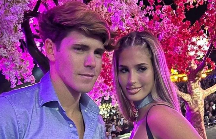 Con un proyecto en carpeta.