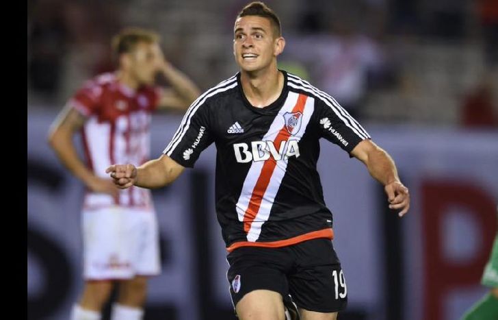 Rafael Borré quiere que se le abra el arco frente a Unión para encaminar a su equipo.