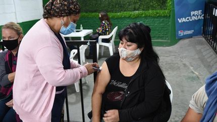 Desde el sábado, los mayores de 55 podrán vacunarse sin turno.