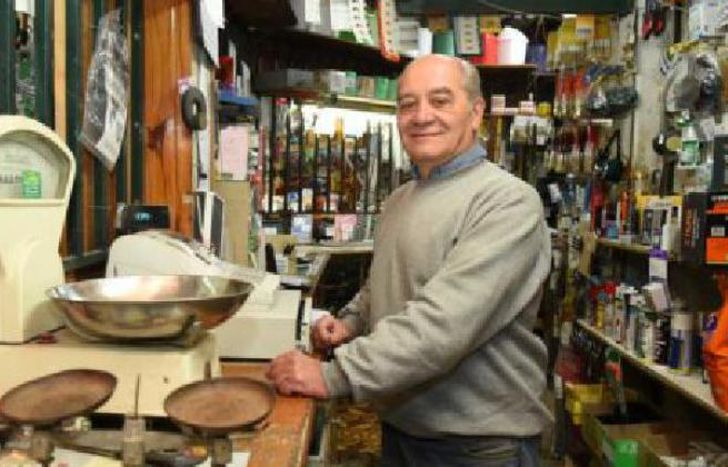 Lareo vivió todas y con su comercio dignifica a la profesión.