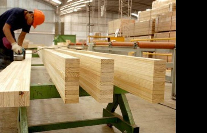 La producción de madera y muebles se contrajo un 15,1% interanual.