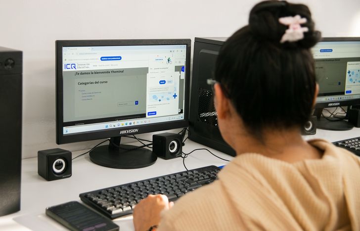 Es una iniciativa para docentes de primaria y secundaria de Lomas.