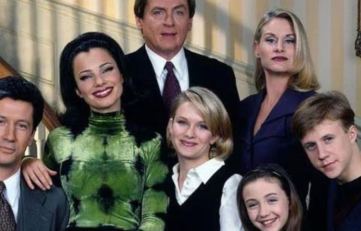 El elenco de La niñera.