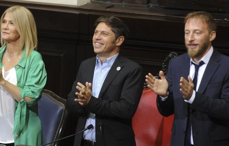 La sociedad va a tener que elegir qué camino sigue, dijo.