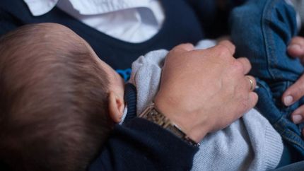 El cuidado es transitorio para familias con hijos propios.