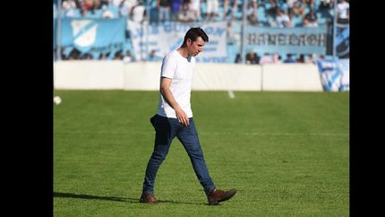 varios candidatos en carpeta