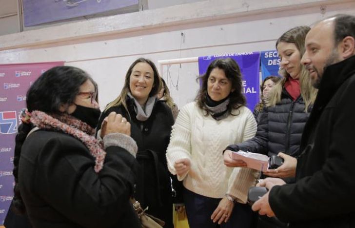 Ya entregaron más de 500 lentes junto a Nación.