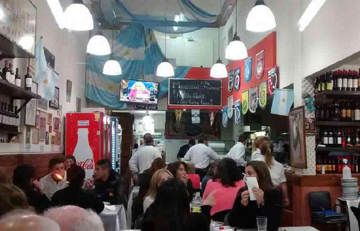 Un tradicional bodegón de Lomas.