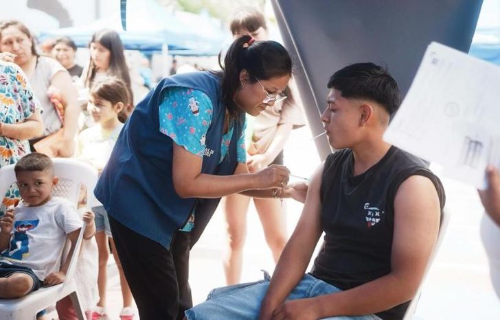 Atenderán por orden de llegada a vecinos de todas las edades.