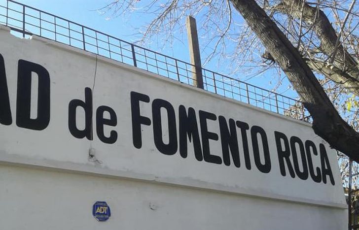 En Senillosa 310, Temperley.