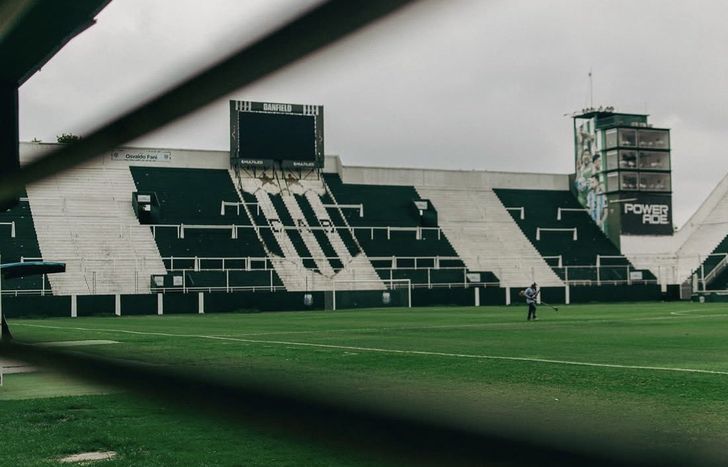 Banfield atraviesa una grave crisis económica y financiera.