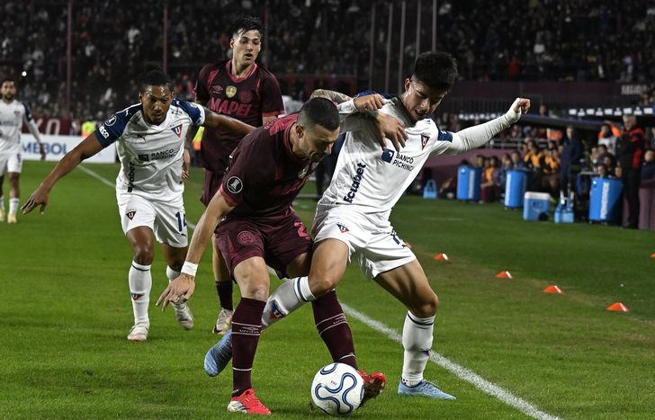 Lanús debe sumar en la altura ante Liga de Quito.