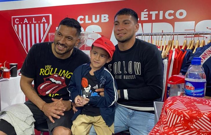 López y Cañete, con los hinchas de Los Andes.