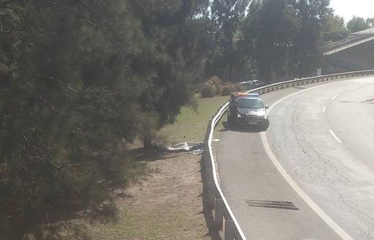 El motociclista murió en el acto.