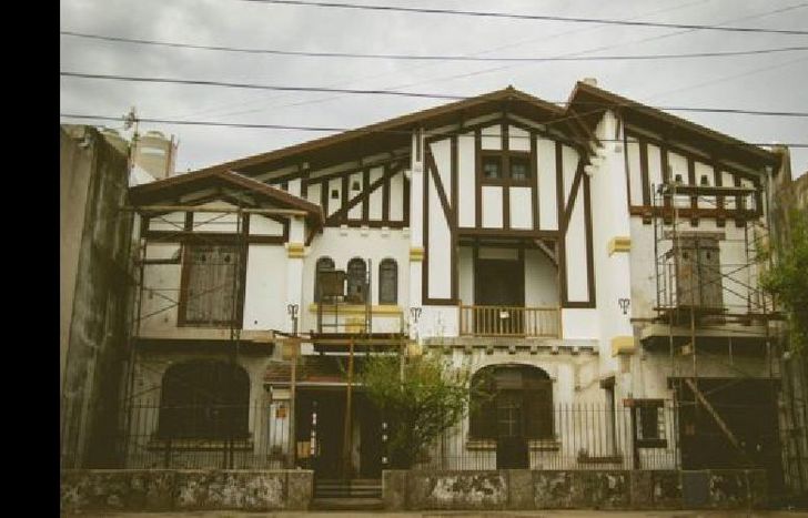 un proyecto ambicioso que entendió que debía realizar modificaciones para reabrir.