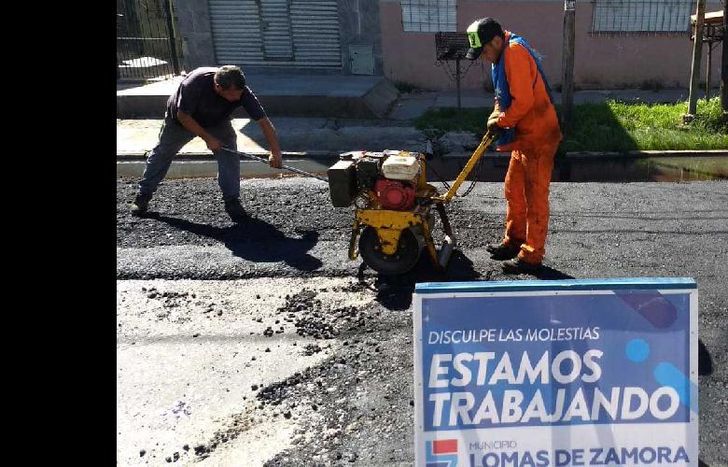 La pavimentación con concreto asfáltico se llevó a cabo en más de 50 frentes.