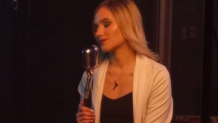 Micaela tiene en claro su objetivo: triunfar en la escena y ser una artista reconocida.