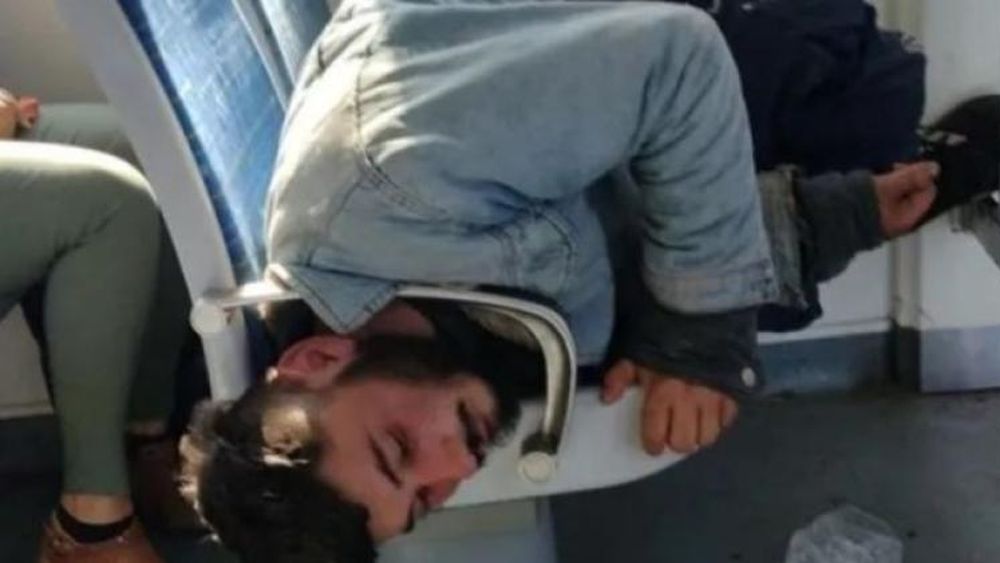 Así terminó el muchacho, tras quedarse dormido.