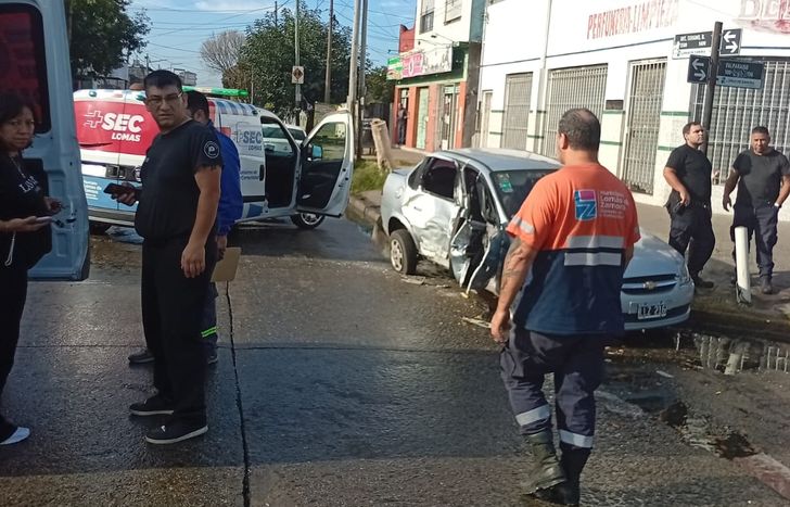 Operativo en el lugar del choque.