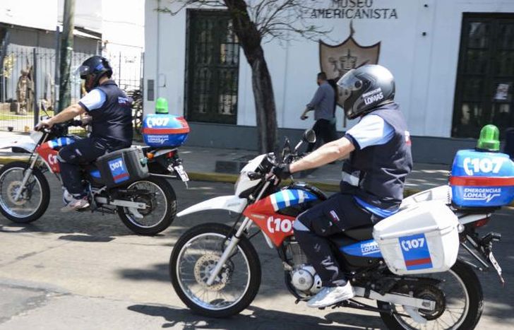 Las motos de Emergencias Lomas asisten urgencias médicas.
