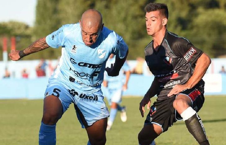 Roberto Brum apunta a que el Cele sume en casa para llegar al Torneo Reducido.