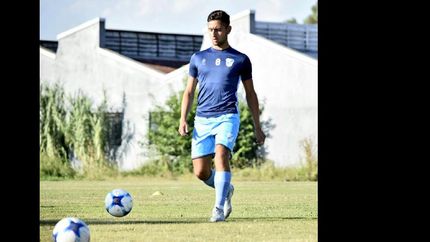 en temperley, otro juvenil asoma como titular
