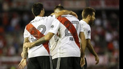 Scocco y Pratto serán la dupla de ataque en el Viaducto.