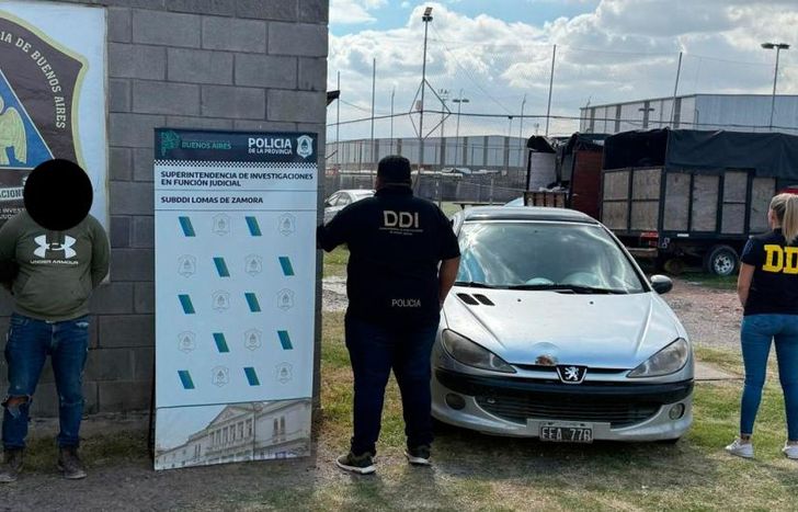 Al detenido le incautaron el auto en el que se movilizaba.
