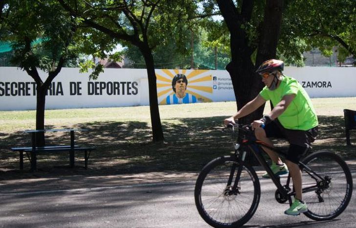 La imagen de fondo, entre árboles, del 10.