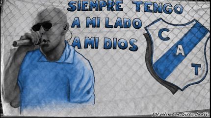 El homenaje de Temperley al Indio Solari. El homenaje de Temperley al Indio Solari.